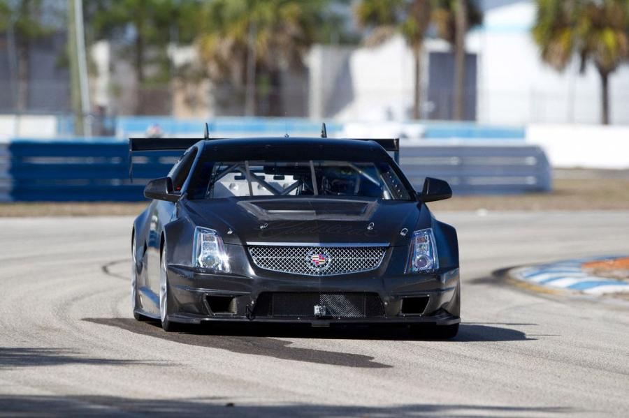  Cadillac CTS-V Coupe SCCA Race Car 2011 года  (фото 16 из 26)